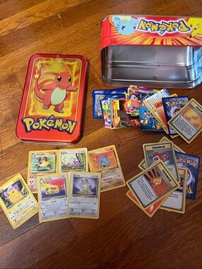 Pokémon original tin!! Pokémon assorted cards  first edition